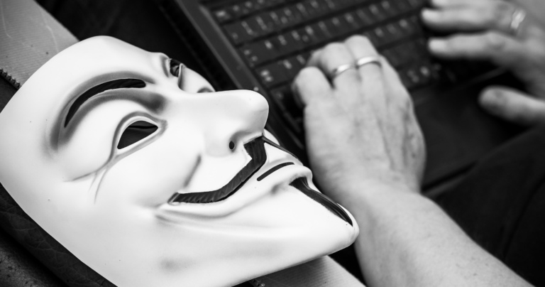 Pouvoir au peuple?  Pourquoi le hacktivisme est de retour –