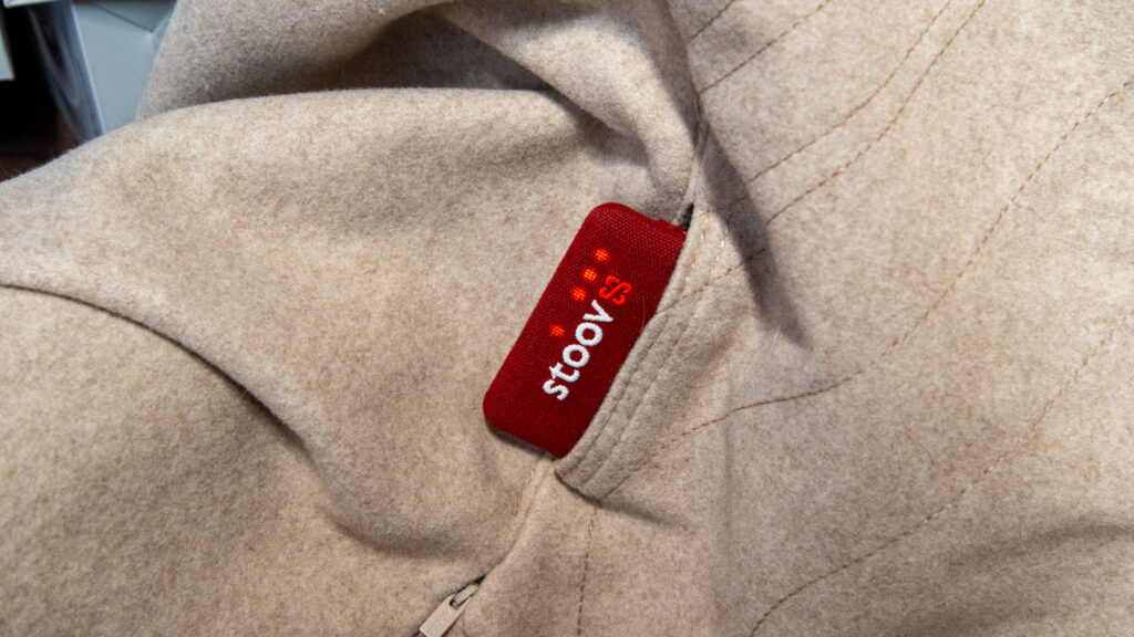 Stoov énorme câlin s'est allumé