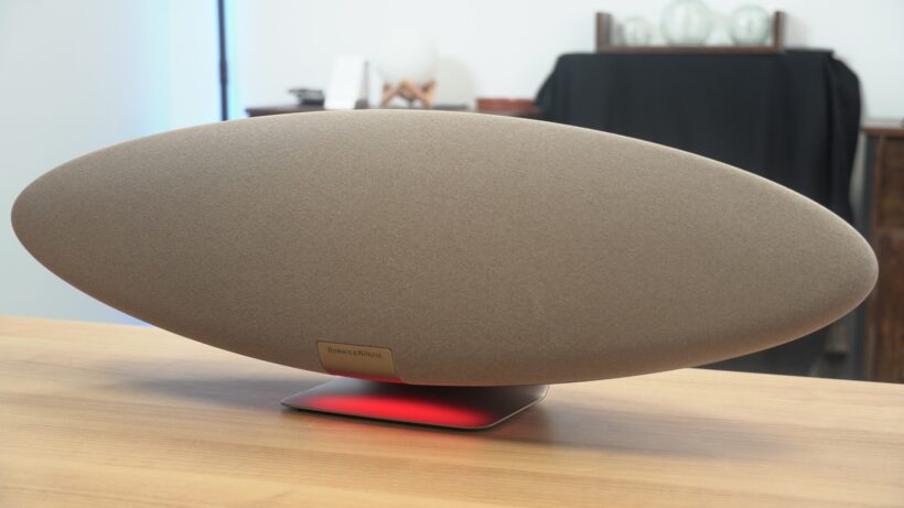 Bowers et Wilkins Zeppelin Pro View droite