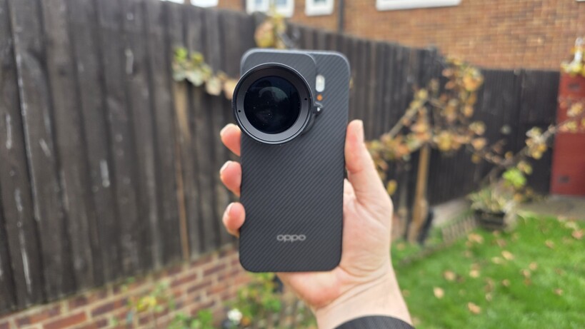 Fixation objectif Oppo Find X9 Pro