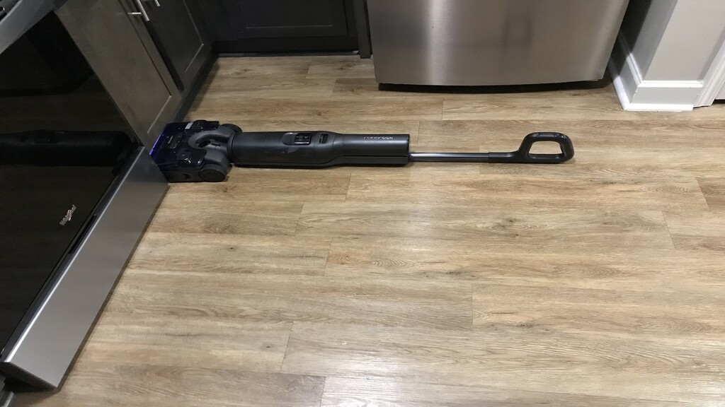 Aspirateur sec et humide ultra Roborock F25 Pose à plat en angle latéral