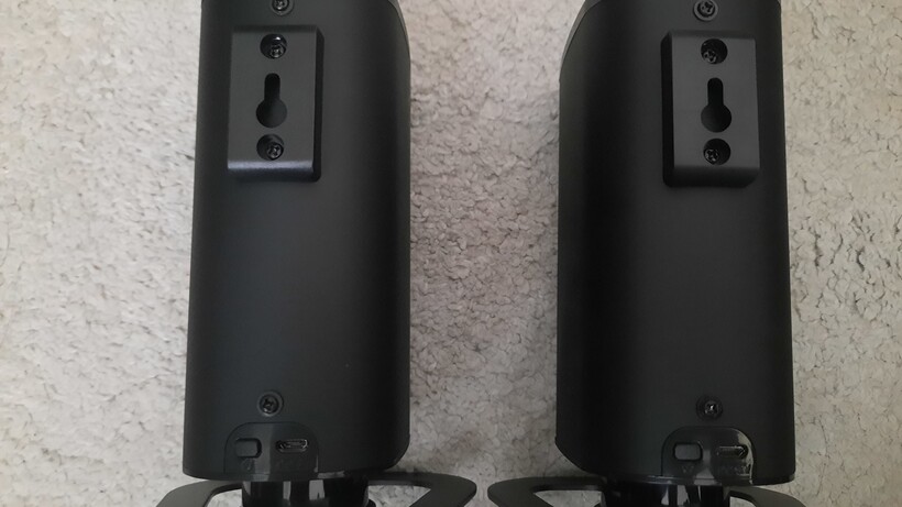 Support mural pour satellite Majority Everest 5.1