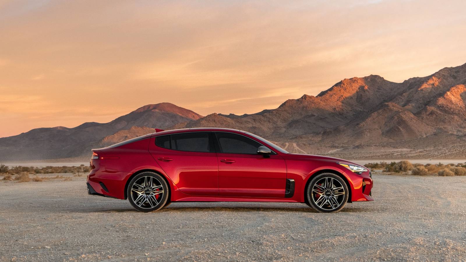 La berline V6 biturbo abordable de moins de 30 000 $ bat la nouvelle Camry en valeur