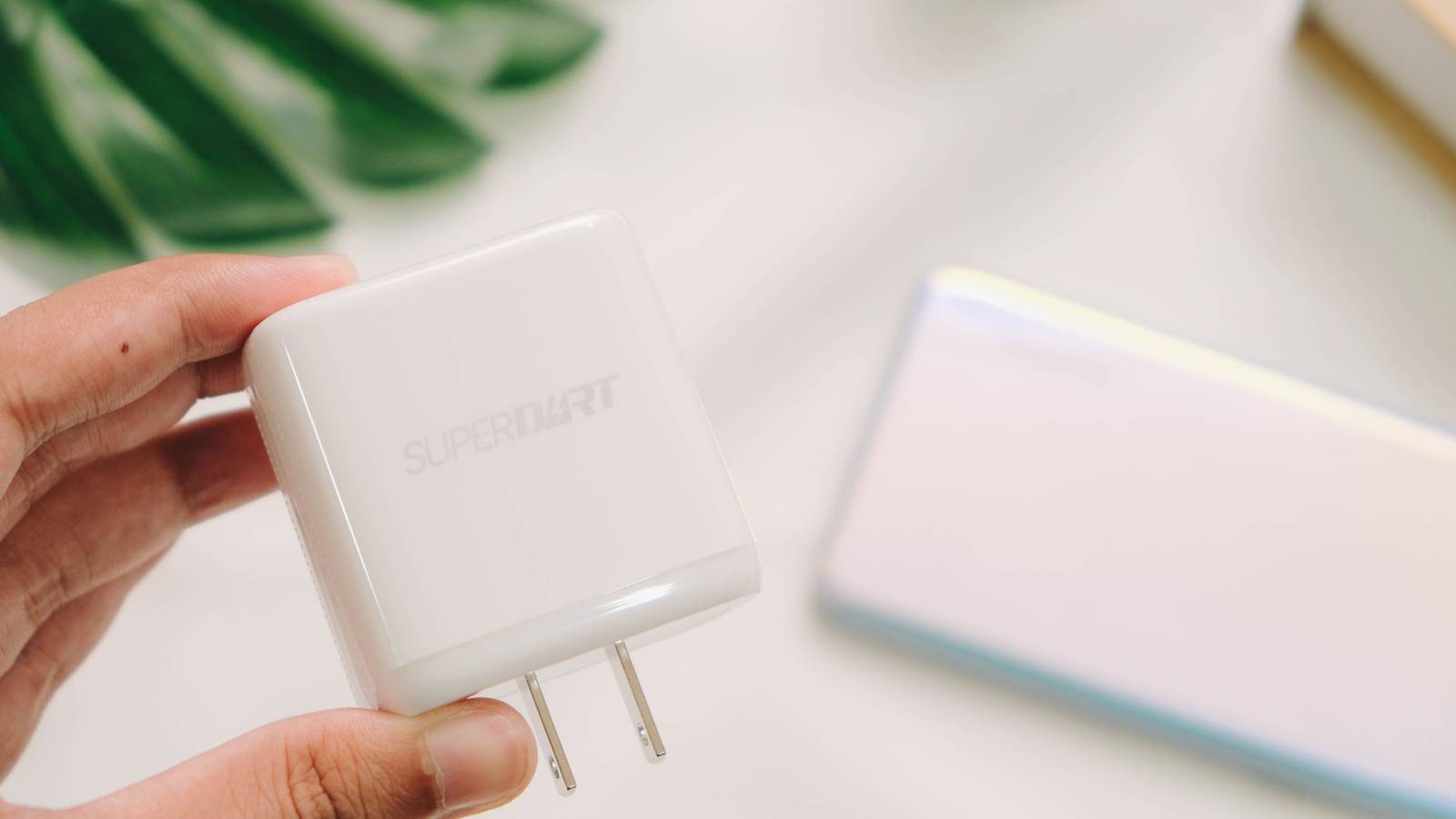 Pourquoi certains téléphones utilisent-ils ces étranges câbles USB à chargement rapide ?