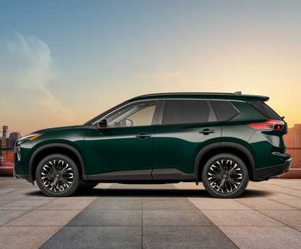 Vue de profil latérale d'un Nissan Rogue 2026 