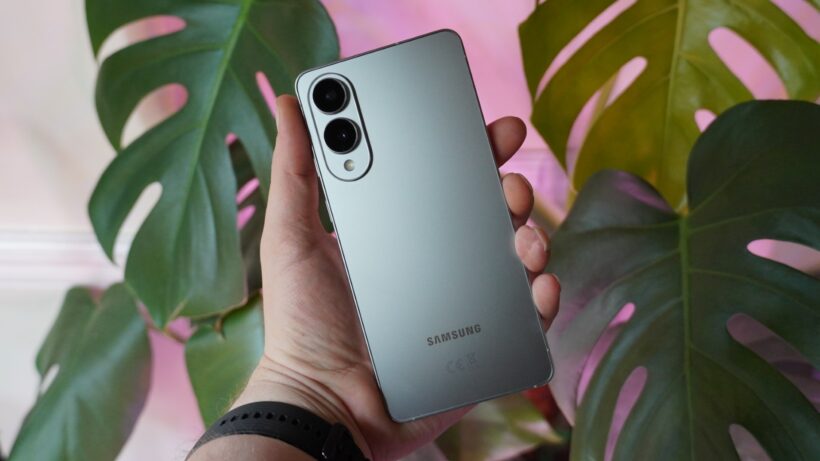 Samsung Galaxy S25 Edge en main