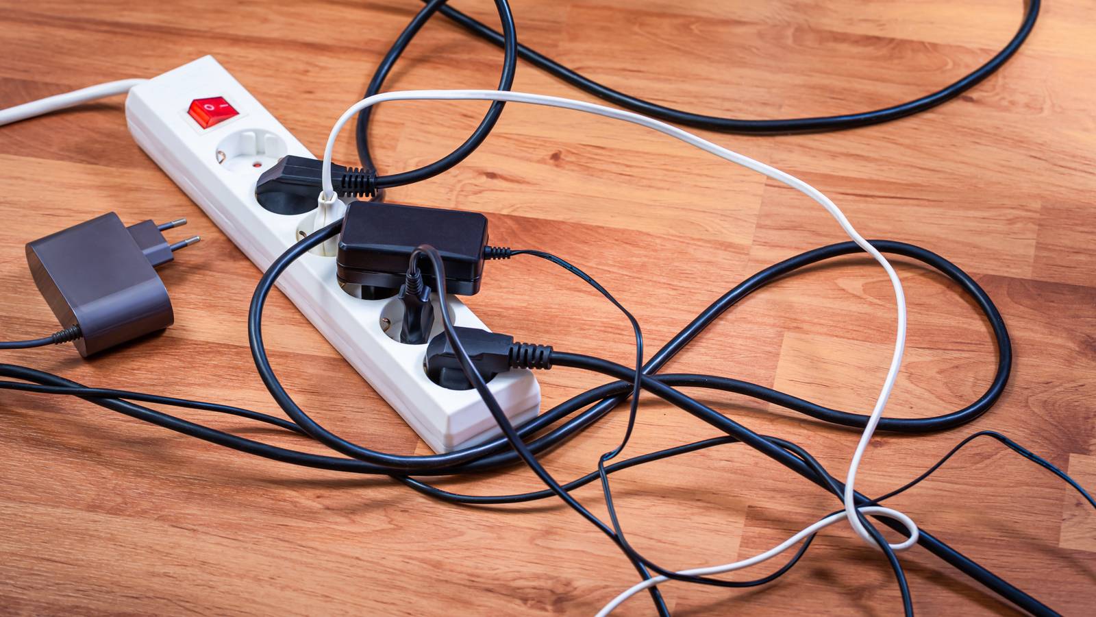 Votre parasurtenseur met votre PC en danger : utilisez-le plutôt