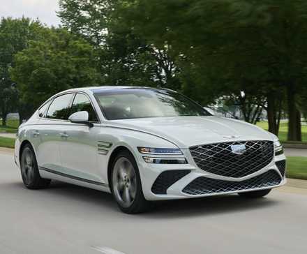 Plan d'action 3/4 avant d'une Genesis G80 2025 