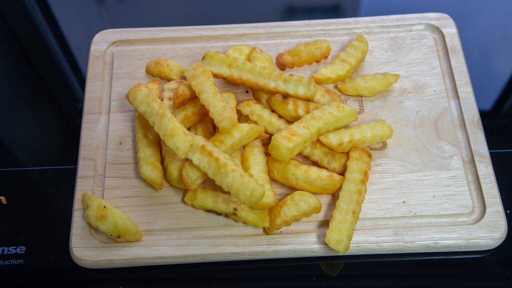 Chips de friture à air Hisense BSA66226ADBGUK