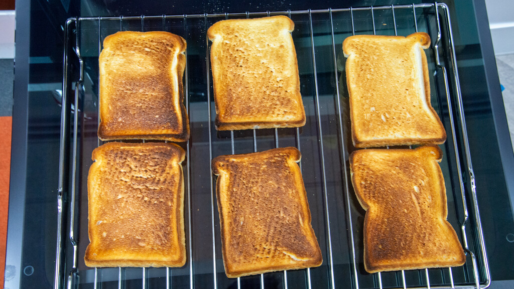 Pain grillé Hisense BSA66226ADBGUK