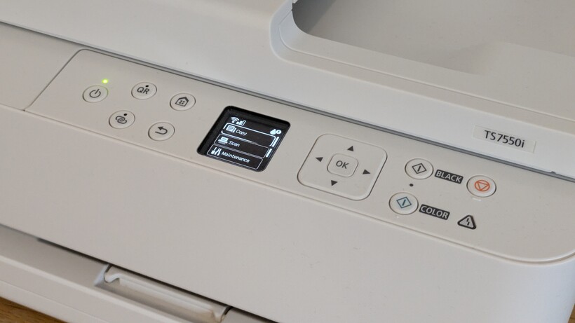 Plan détaillé montrant l'écran et les boutons