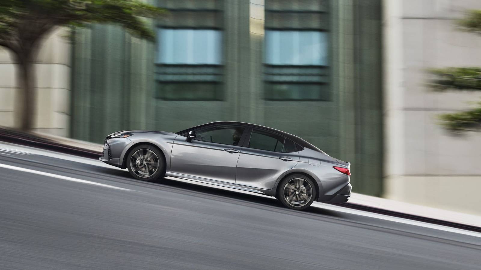 Réduisez votre facture de carburant de 750 $ par an avec cet hybride japonais