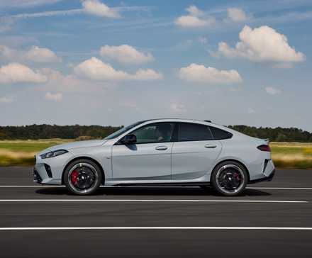 Vue de profil latérale d'un Gran Coupé Série 2 2026