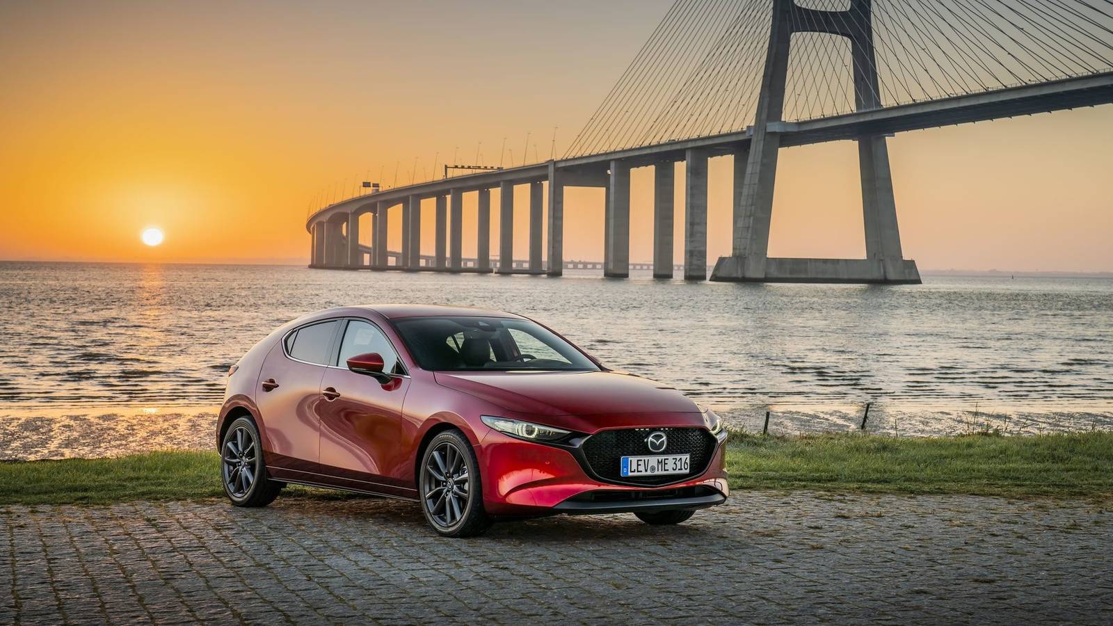 Cette version Mazda 3 combine un habitacle luxueux avec un plaisir axé sur les passionnés