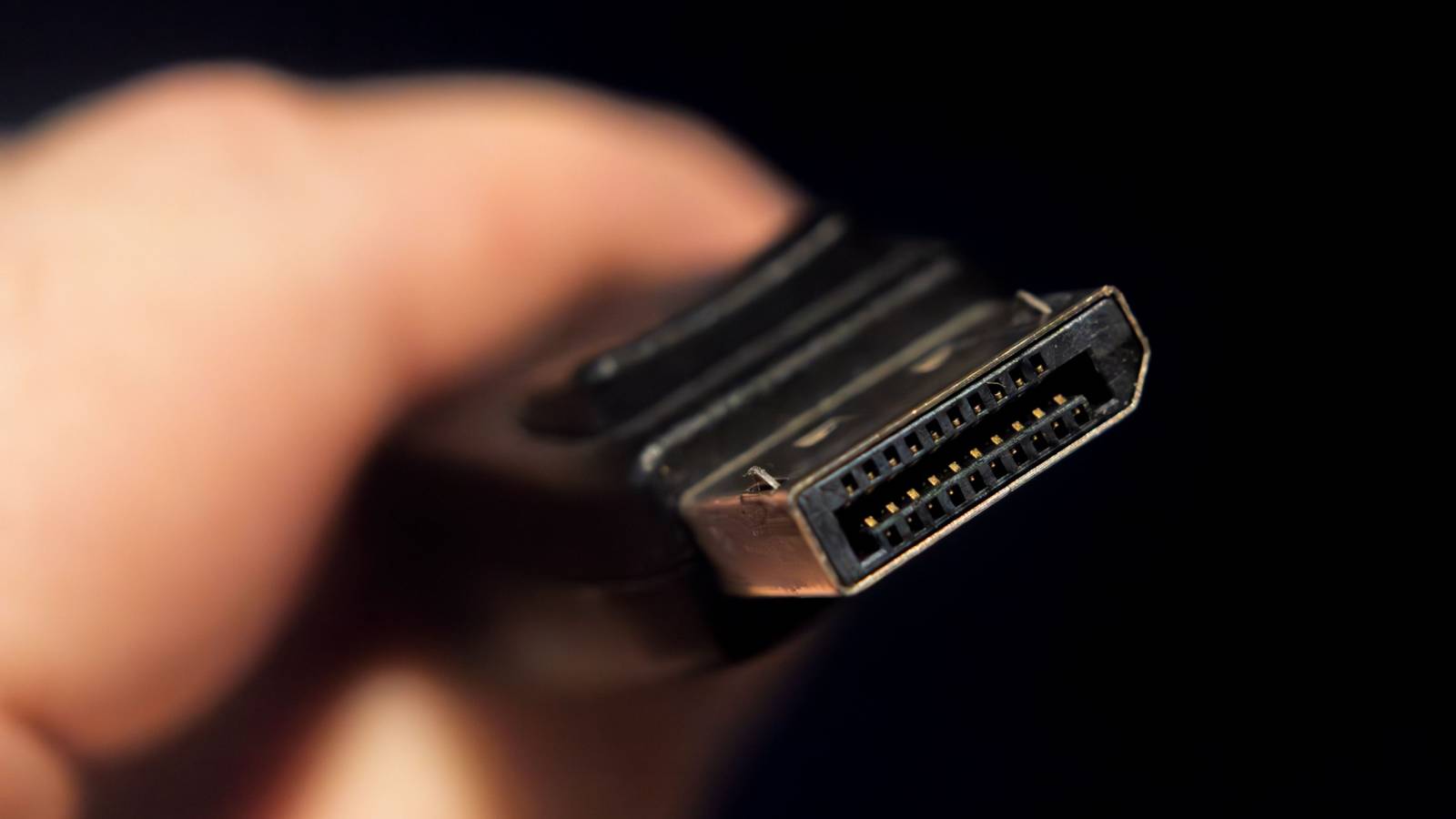 Comment connecter en série plusieurs moniteurs à partir d'un seul câble