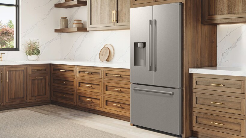 Réfrigérateurs à portes françaises à 3 portes AI sur mesure Samsung avec ajustement sans dégagement