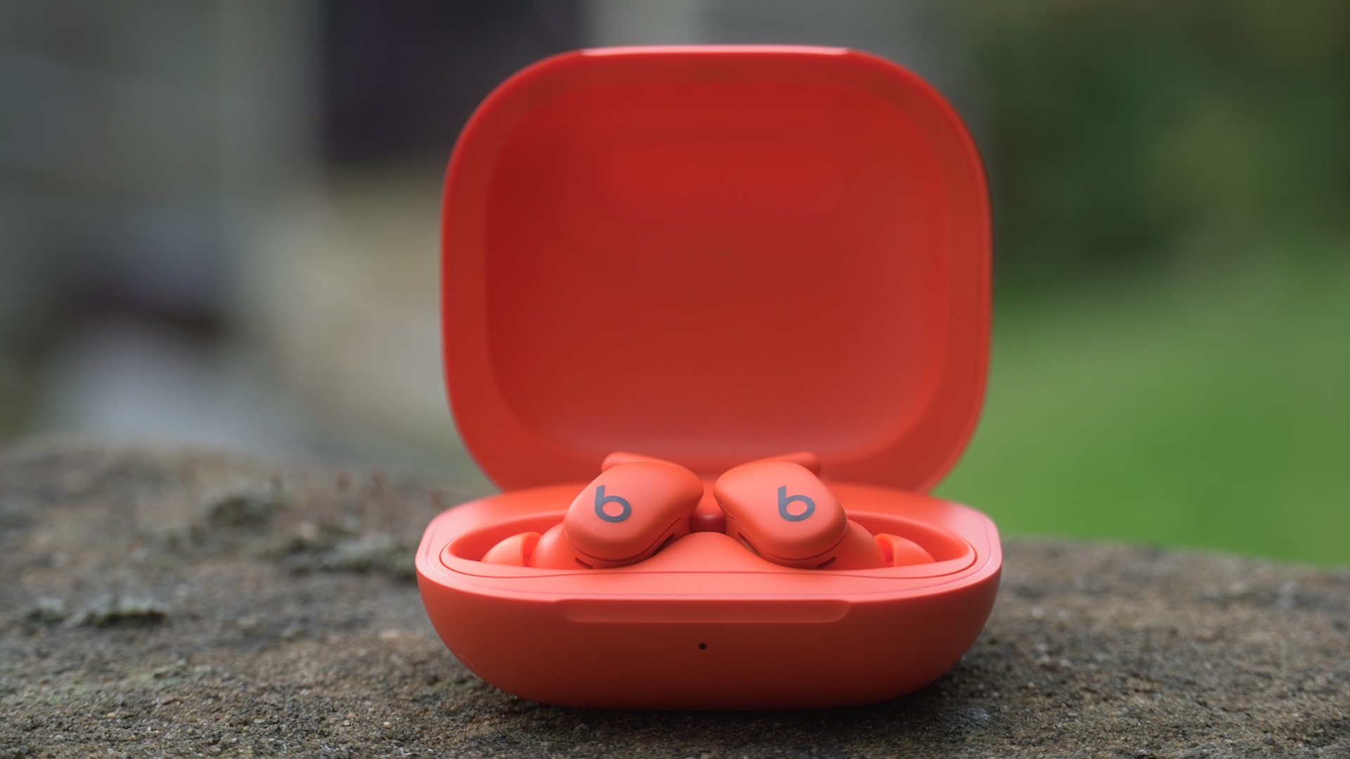 Les écouteurs Beats doivent augmenter leur nombre de fonctionnalités pour rivaliser avec les meilleurs