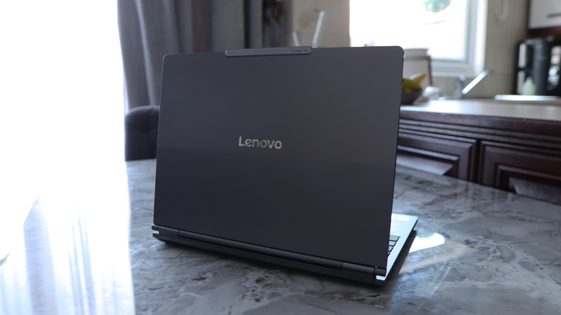 Le PDG de Lenovo s'inquiète de la pénurie mondiale de puces et affirme que les ventes de PC seront confrontées à une « pression »