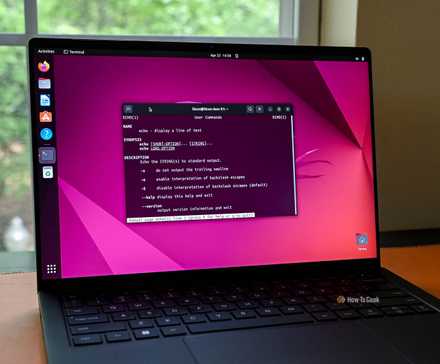 Ordinateur portable avec Ubuntu et un terminal Linux ouvert.