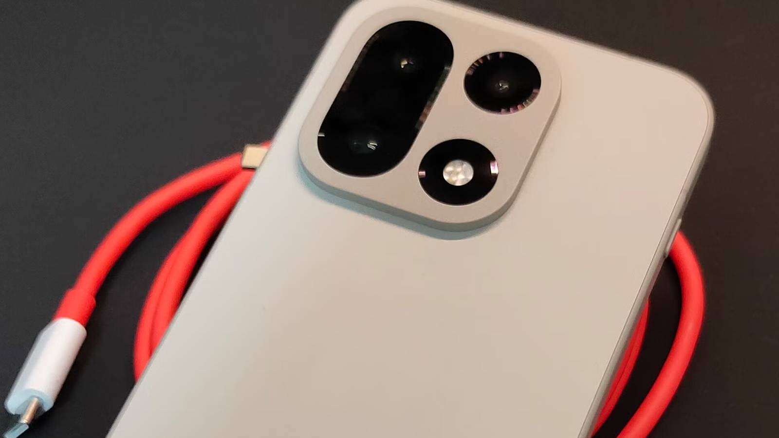 J'utilise le même téléphone depuis 2019, mais j'en ai finalement trouvé un qui mérite d'être mis à niveau.