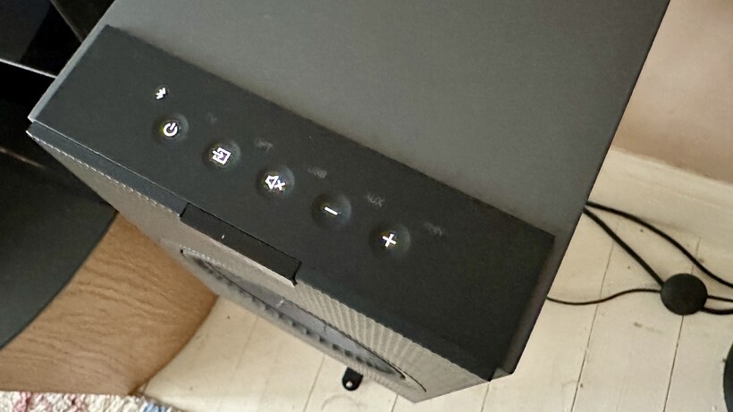 Commandes embarquées KEF Coda W