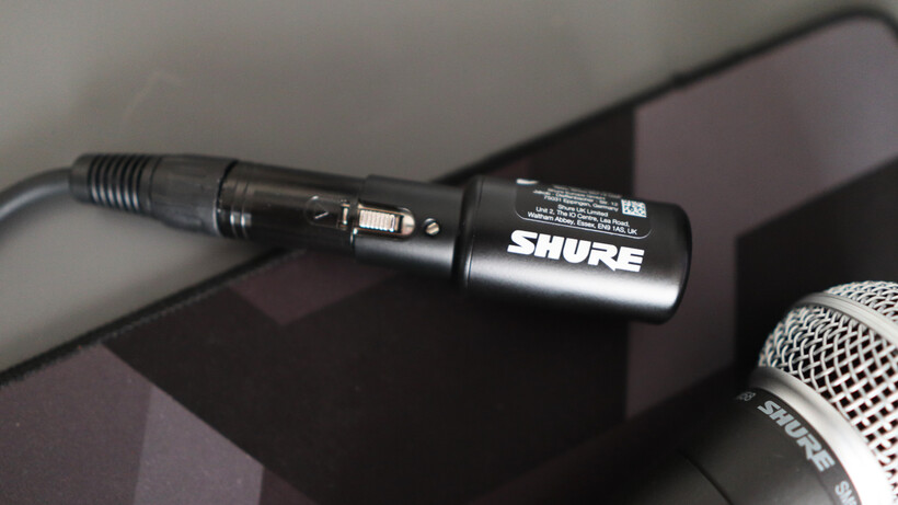 Profil avec microphone SM58 - Shure MVX2U Gen 2