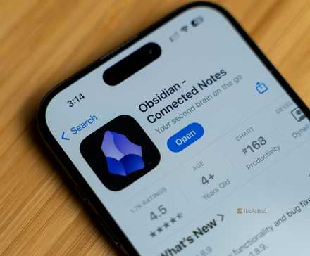 La page Apple App Store pour Obsidian Notes sur un iPhone 15 Pro.
