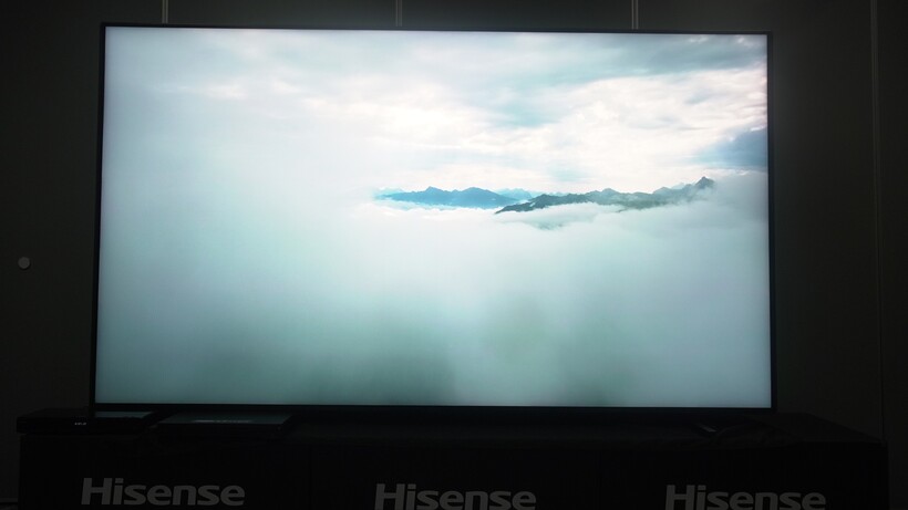 Bandes Hisense 116UXN