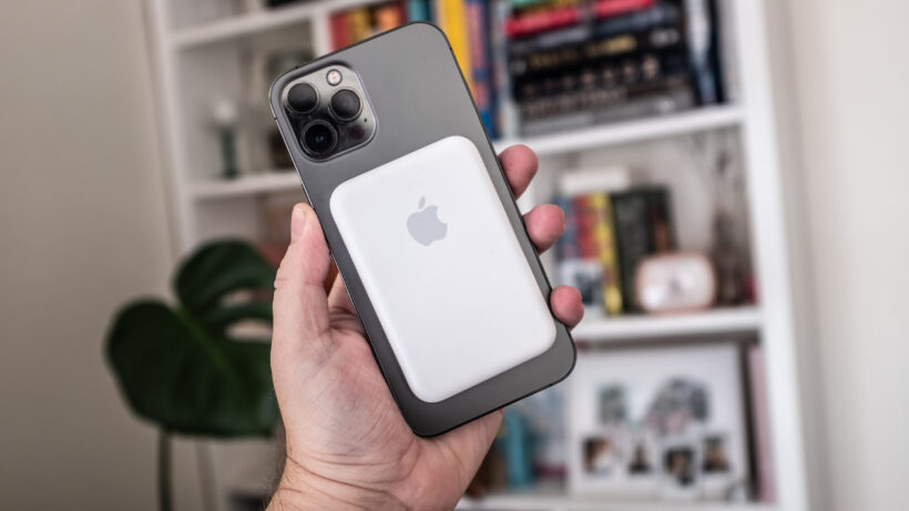 MagSafeBatteryPack-4