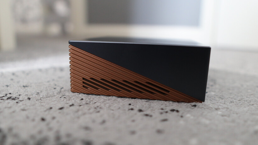 Côté - Station d'accueil Ugreen Maxidok 17-en-1 Thunderbolt 5