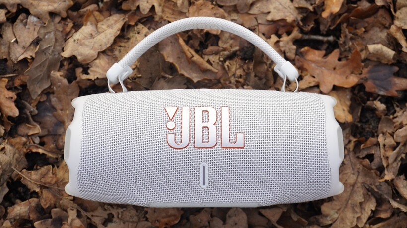 JBL Charge 6 feuilles