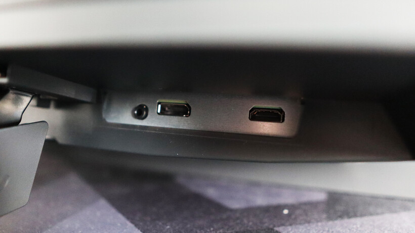 Ports - Philips Evnia 27M2N3500NF